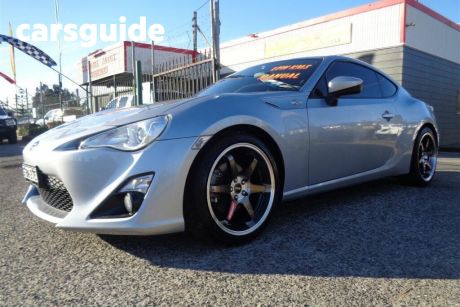 Silver 2014 Toyota 86 Coupe GT