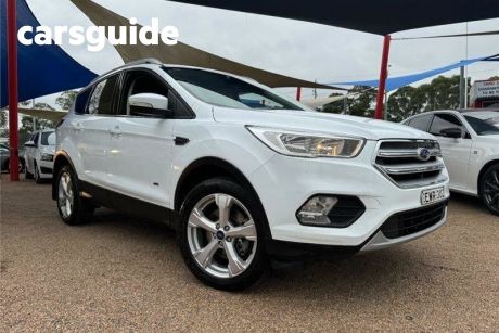 White 2017 Ford Escape Wagon Trend (awd)