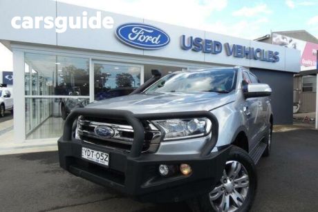Silver 2016 Ford Everest SUV