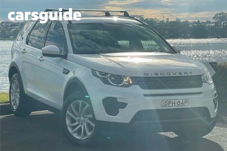 White 2017 Land Rover Discovery Sport Wagon SI4 SE 5 Seat