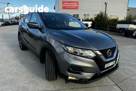 Silver 2019 Nissan Qashqai Wagon ST-L