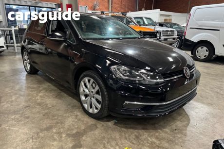 Black 2017 Volkswagen Golf Hatchback 110 TSI Highline