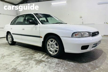 White 1998 Subaru Liberty Sedan GX (awd)