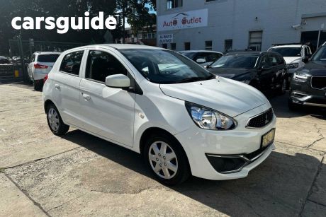 White 2016 Mitsubishi Mirage Sedan ES