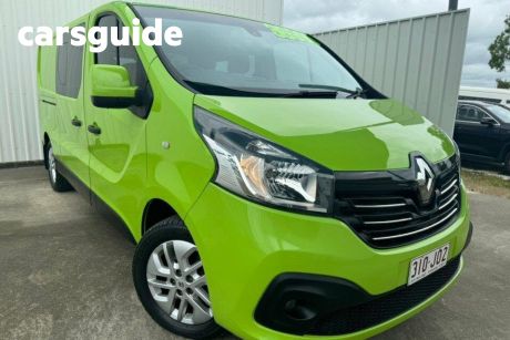 Green 2019 Renault Trafic Van LWB Lifestyle