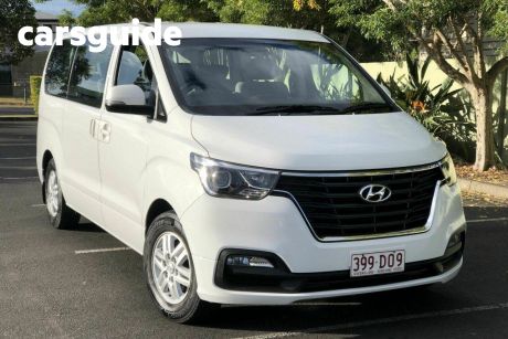 White 2018 Hyundai Imax Wagon