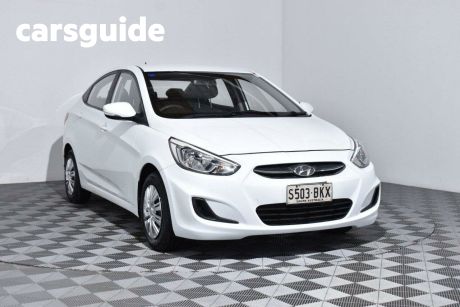 White 2016 Hyundai Accent Sedan Active