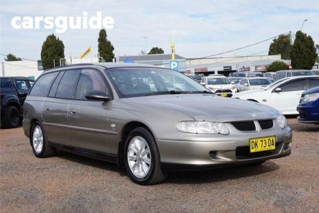 Gold 2002 Holden Commodore Wagon Acclaim