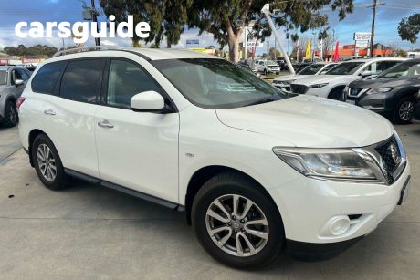 White 2016 Nissan Pathfinder Wagon ST (4X4)