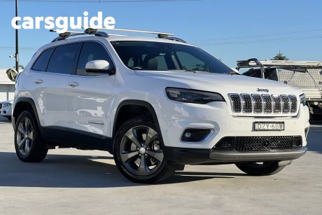 White 2018 Jeep Cherokee Wagon Limited (4X4)