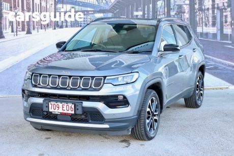 Green 2022 Jeep Compass Wagon Limited (4X4)