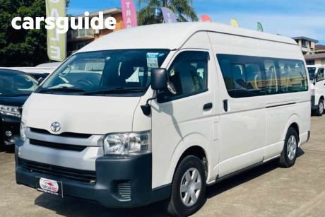 White 2017 Toyota HiAce Commercial COMMUTER (12 SEATS)