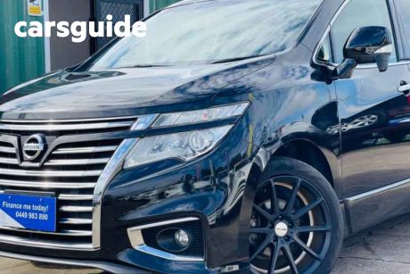 Black 2017 Nissan Elgrand Wagon