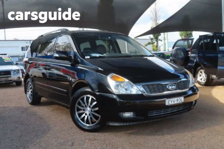 Black 2010 Kia Grand Carnival Wagon Platinum