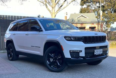 White 2022 Jeep Grand Cherokee L Wagon Night Eagle 7 Seat (4X4)