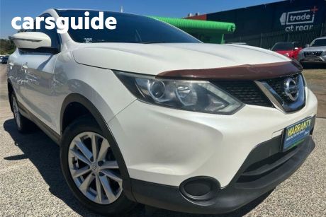 White 2014 Nissan Qashqai Wagon ST (4X2)