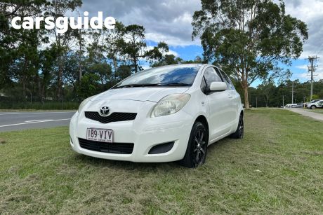 White 2009 Toyota Yaris Hatchback YR