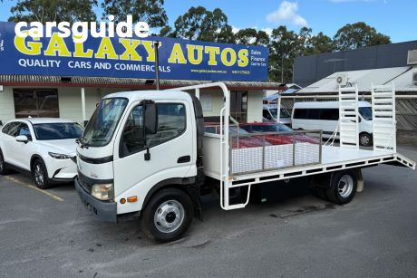 White 2003 Hino OTHER OtherCar