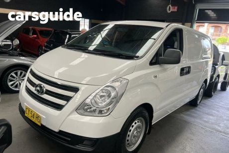 White 2015 Hyundai Iload Van