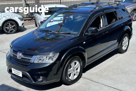 Black 2014 Fiat Freemont Wagon Urban