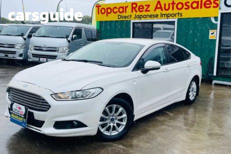 White 2016 Ford Mondeo Hatchback Ambiente