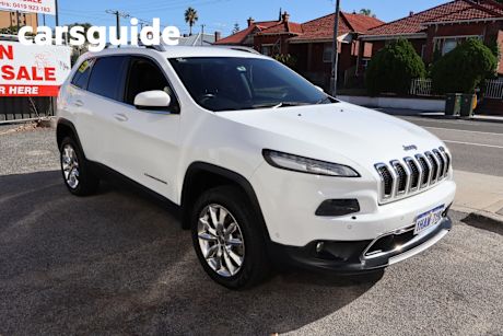 White 2015 Jeep Cherokee Wagon Limited (4X4)