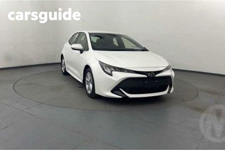 White 2022 Toyota Corolla Hatchback Ascent Sport + Navigation