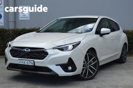 White 2024 Subaru Impreza Hatchback 2.0R (awd)