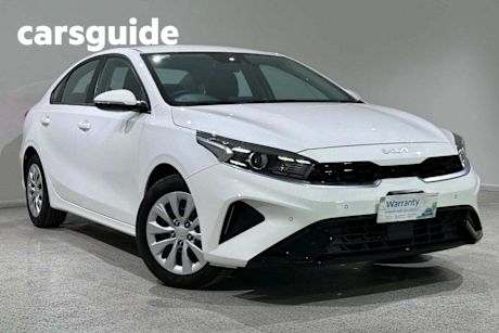 White 2022 Kia Cerato Sedan S