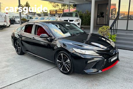 Black 2018 Toyota Camry Sedan SX V6