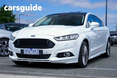 White 2017 Ford Mondeo Hatchback Titanium Tdci