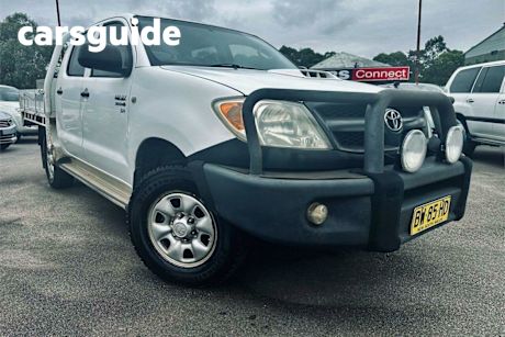 White 2008 Toyota Hilux Dual Cab Pick-up SR (4X4)