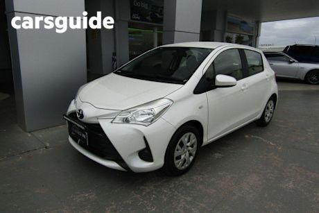 White 2019 Toyota Yaris Hatchback Ascent