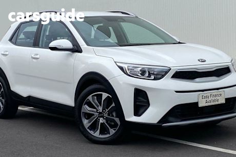 White 2021 Kia Stonic Wagon Sport
