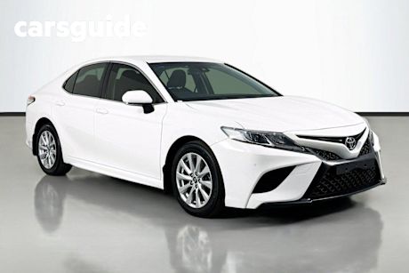 White 2019 Toyota Camry Sedan Ascent Sport