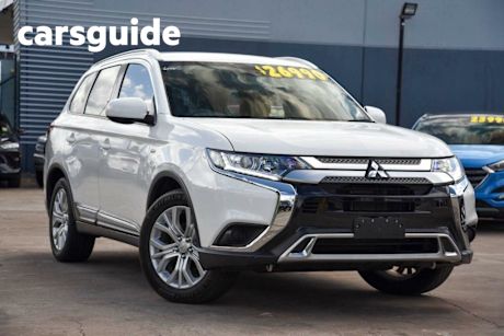 White 2020 Mitsubishi Outlander Wagon ES Adas 5 Seat (2WD)