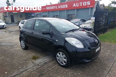 Black 2005 Toyota Yaris Hatchback YR