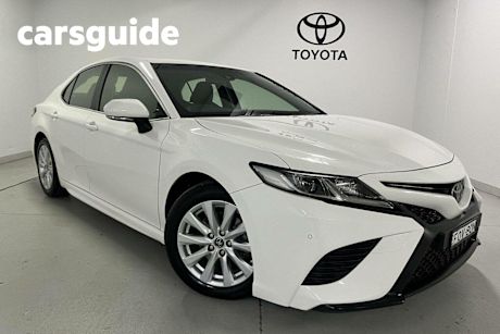 White 2018 Toyota Camry Sedan Ascent Sport