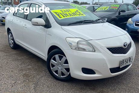 White 2009 Toyota Yaris Sedan YRS
