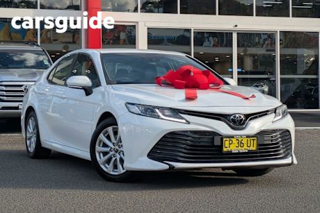 White 2018 Toyota Camry Sedan Ascent