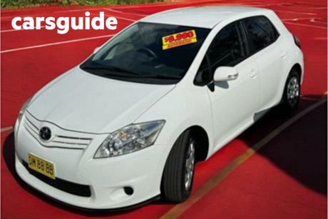 White 2010 Toyota Corolla Hatchback Ascent