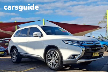 White 2017 Mitsubishi Outlander Wagon LS Safety Pack (4X4) 5 Seats