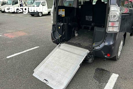 Blue 2013 Toyota Voxy OtherCar WELCAB WHEELCHAIR RAMP, FINANCE AVAILABLE,