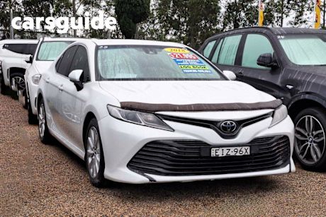 White 2018 Toyota Camry Sedan Ascent