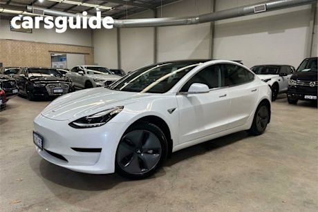 White 2019 Tesla Model 3 Sedan Standard Range Plus