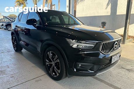 Black 2019 Volvo XC40 Wagon T4 Inscription (awd)