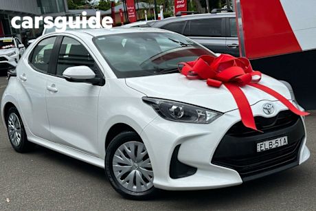 White 2020 Toyota Yaris Hatchback Ascent Sport