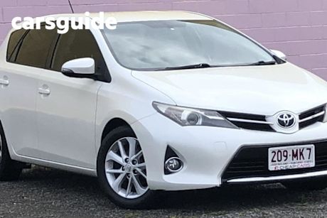 White 2013 Toyota Corolla Hatchback Ascent Sport