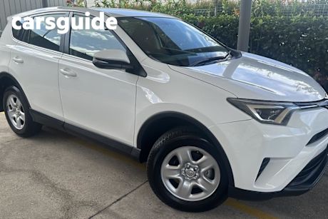 White 2017 Toyota RAV4 Wagon GX (2WD)
