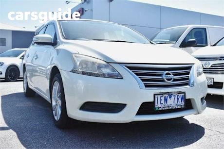 White 2013 Nissan Pulsar Sedan ST